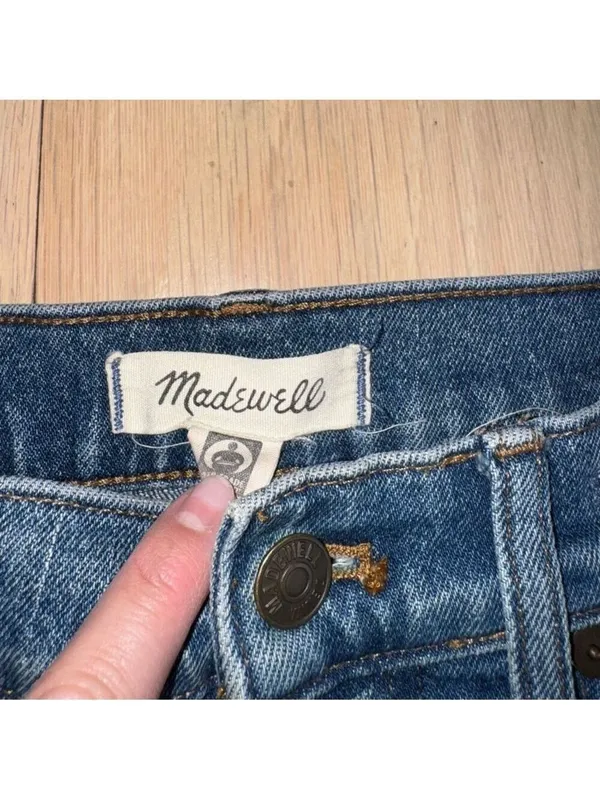 Madewell Classic Straight Jean Size 26 - Image 3
