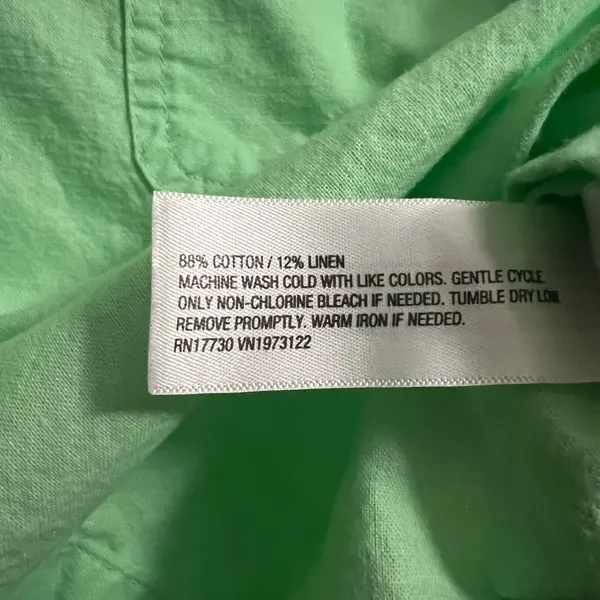 Universal Threads Light‎ Green Button-Down Cropped Shirt - Size Large - Image 4