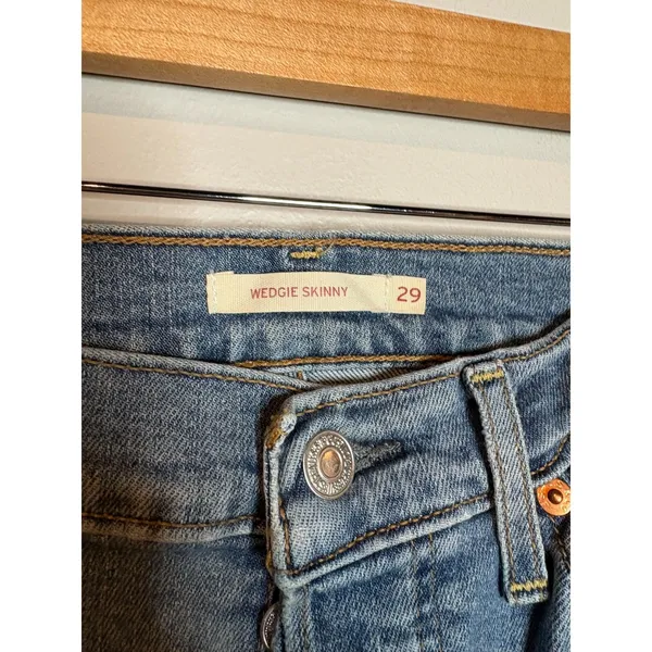Levi's distressed Wedgie Skinny jeans - Image 5