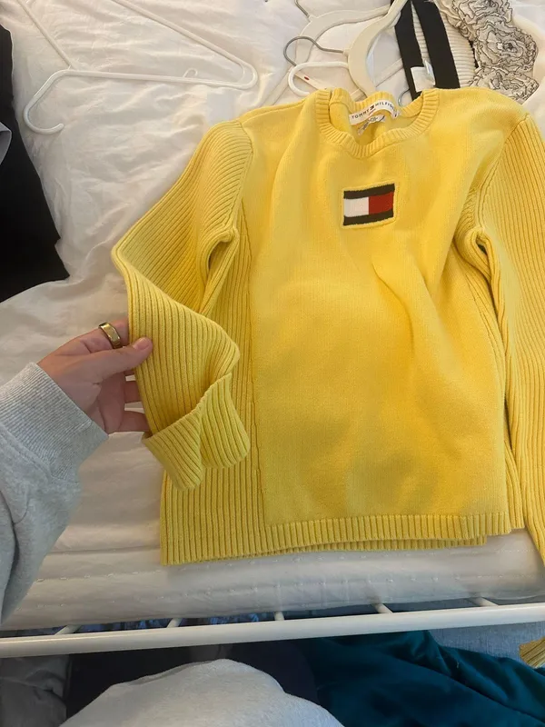 Tommy Hilfiger Yellow Flag Sweater - Image 3
