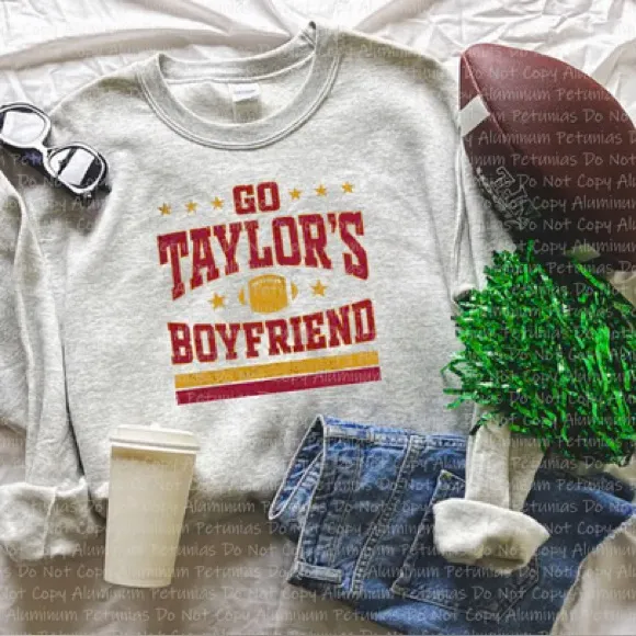 “Go Taylors Boyfriend” Taylor Swift Travis Kelce the Chiefs football crewneck - Image 2