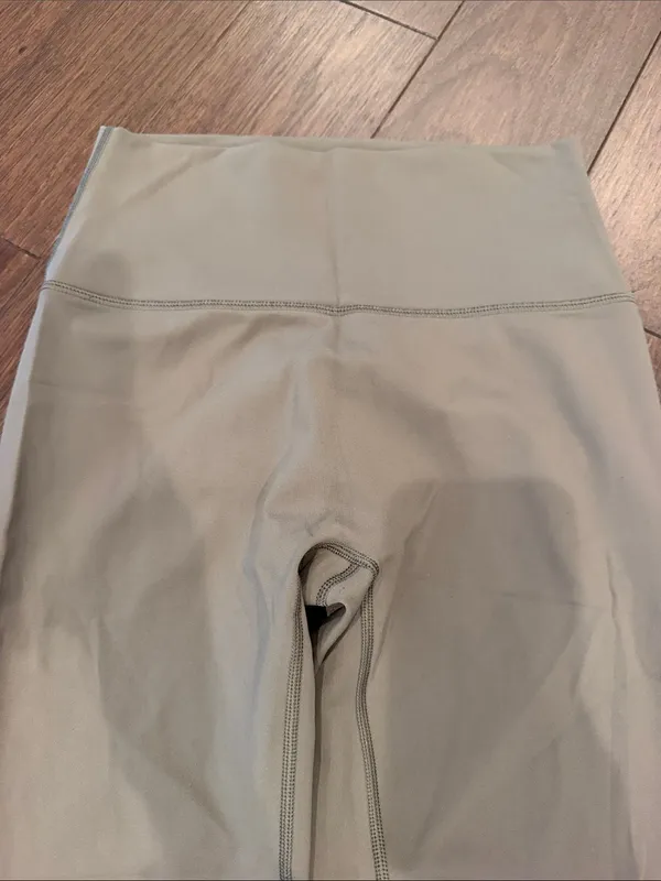 aerie Green High-Rise Leggings Size Medium - C16-056 - Image 2