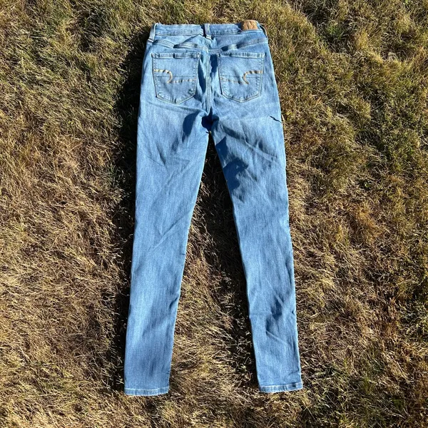 American Eagle Light Wash High Rise Skinny Jeans - Image 3