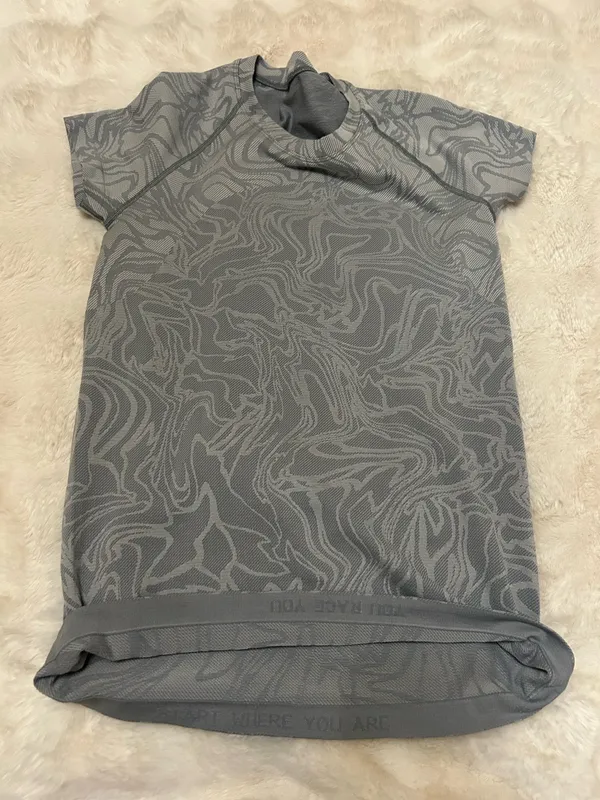 Lululemon Swiftly Tech Short Sleeve  - Image 3