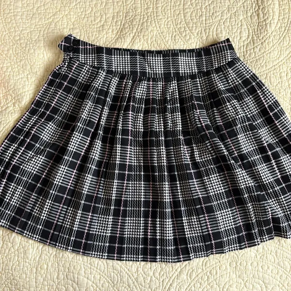 ASOS Black and Pink Plaid School Skirt - Image 4