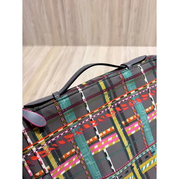Vera Bradley Midtown Tablet Tamer City Plaid Water-Repellent Tech Case Organizer - Image 4
