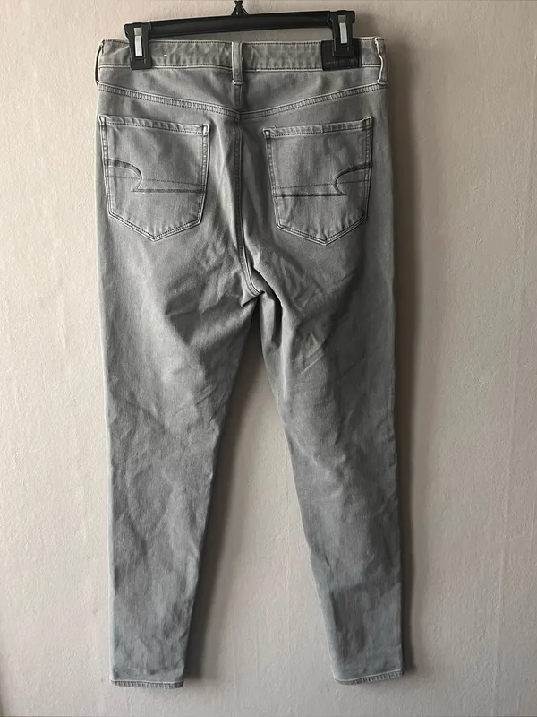 American Eagle Grey Super Hi Rise Jeggings Size 10 - Image 4