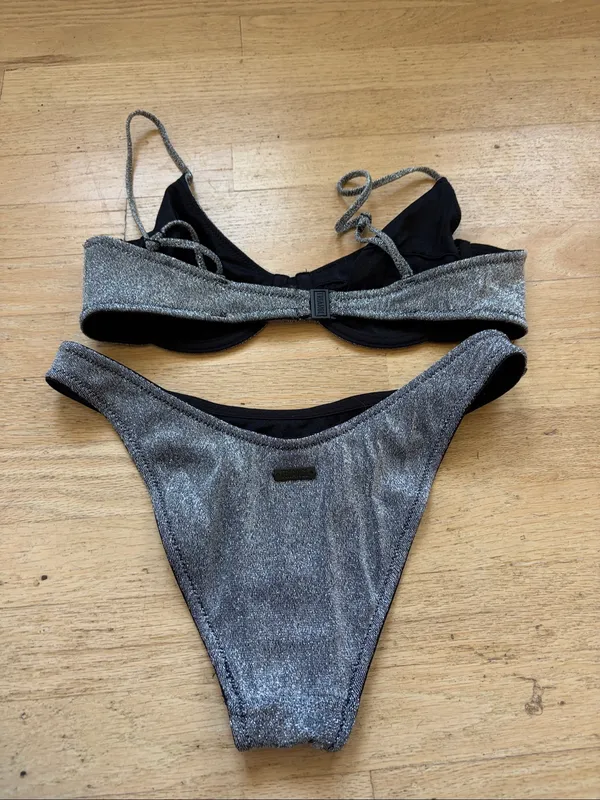 Triangl bikini silver black top small bottoms xs - Image 4