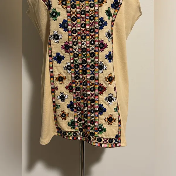 EUC Soft Surroundings Cream Sleeveless Top with Floral Mirror size large - Image 4