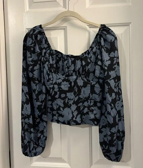 Abercrombie Long-Sleeve Ruched Puff Sleeve Slim Top - Image 5