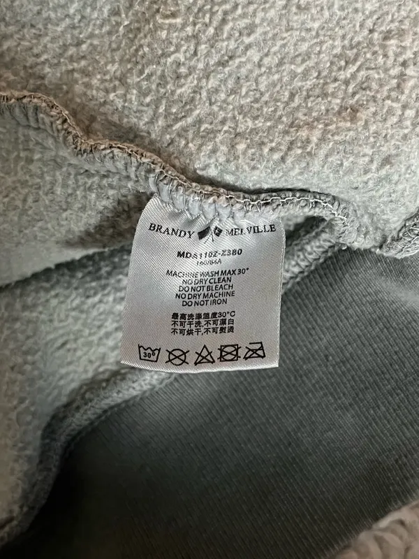 Brandy Melville Hoodie Zip-Up - Image 5