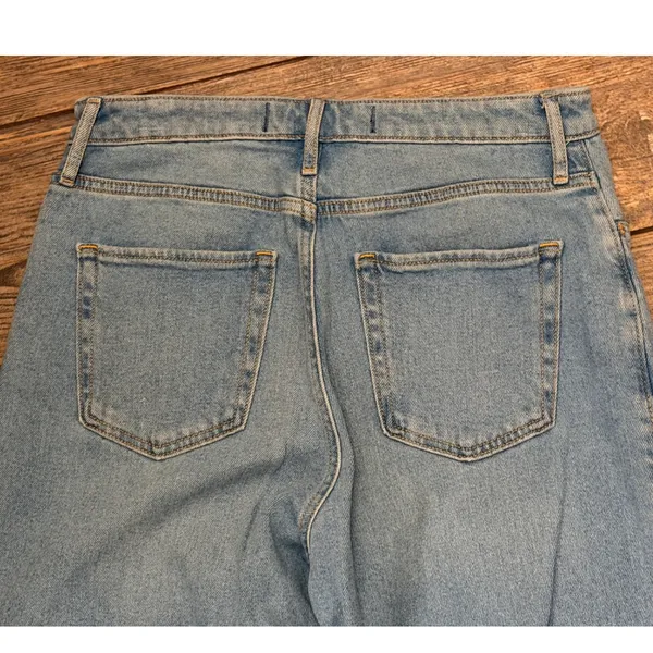 Hollister Ultra High-Rise‎ Dad Jeans Light Wash Stretch Split Hem Size 11 30x31 - Image 9
