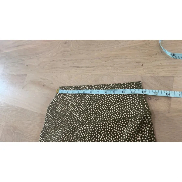 Buff Bunny Rosa pocket legging "Bossy" print dark olive green size medium - Image 5