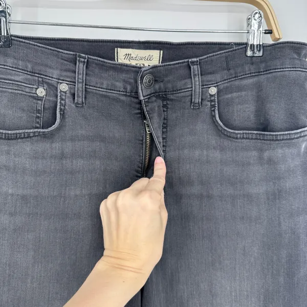 Madewell Flared Wide-Leg Jeans Size 31P‎ Gray Raw Hem High Rise Stretch Denim - Image 4