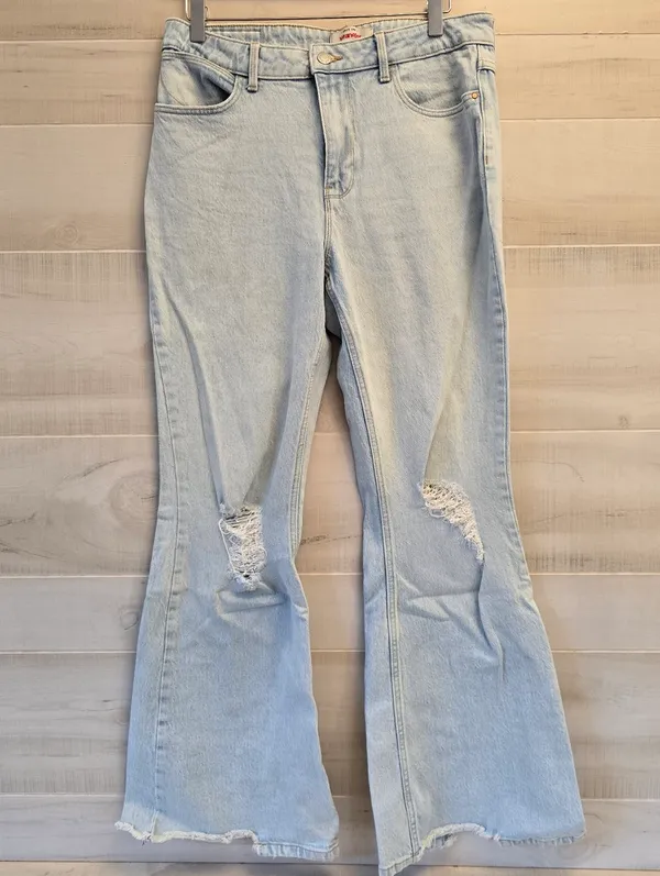 {10x32} Wrangler High Rise Fierce Flare Light Blue Denim Jeans Women's - Image 2