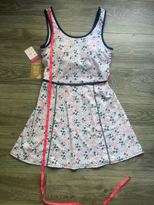 NEW Tommy Bahama Active White Navy Floral Dress Shorts Set Tennis Preppy Golf S - Image 8