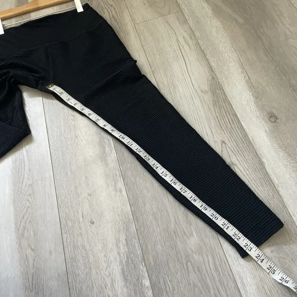 Beyond Yoga Leggings textured ribbed womens Black (medium) workout activewear - Image 3
