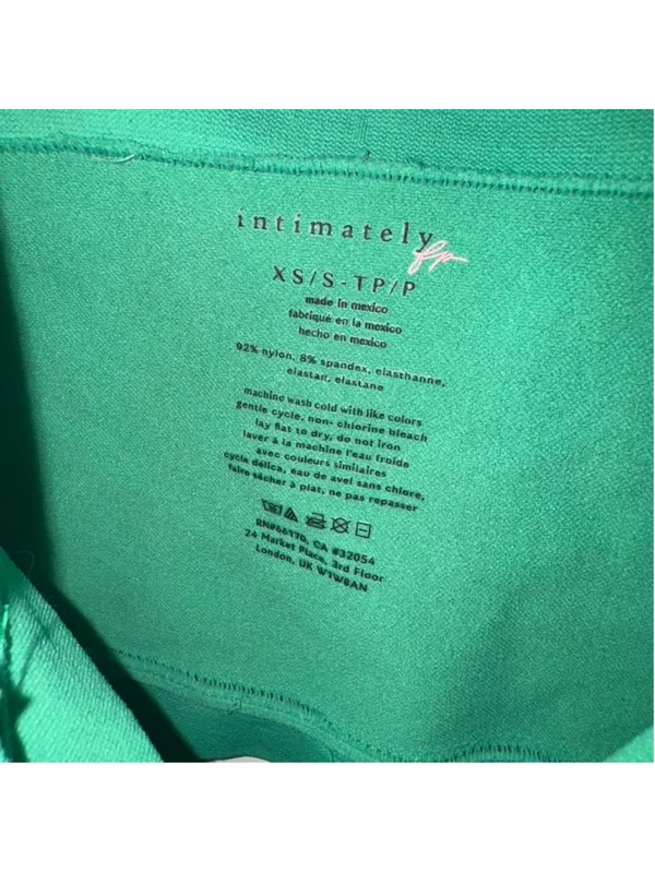 Green Intimately crop top #croptop emerald green, cropped tank, fitted, halter - Image 3