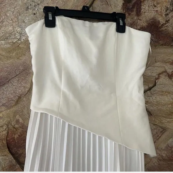 Commense Solid Pleated Strapless Split Dress size Large White - Image 4