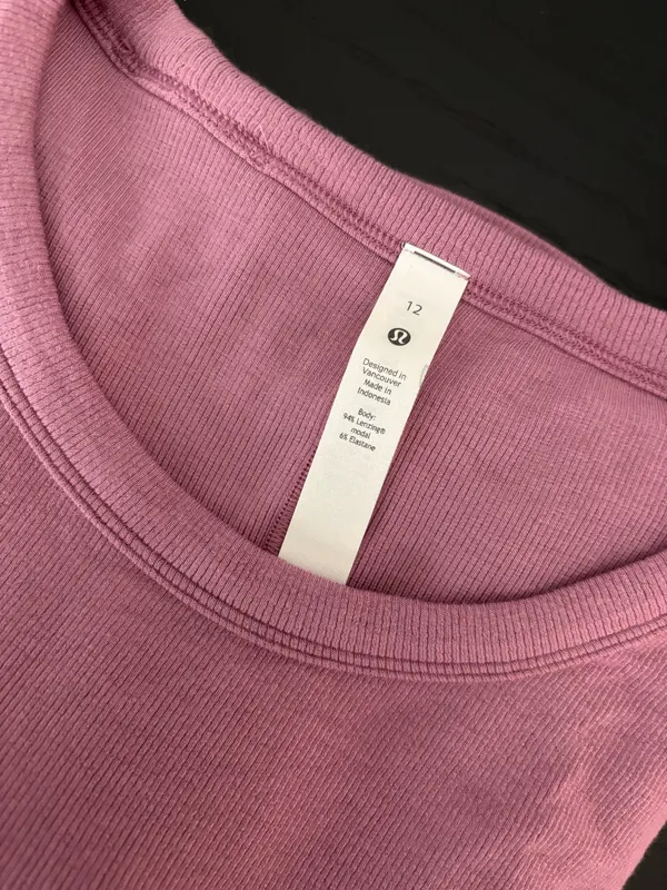 NWT lululemon hold tight cropped t-shirt - Image 4