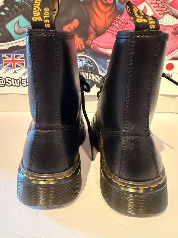 Dr Martens Zavala size 5W with certification of authenticity - Image 6