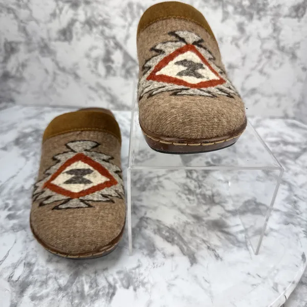 Born Bandy Clogs Size 38 7.5 Brown Southwest Woven Blanket Suede Leather Mule - Image 4