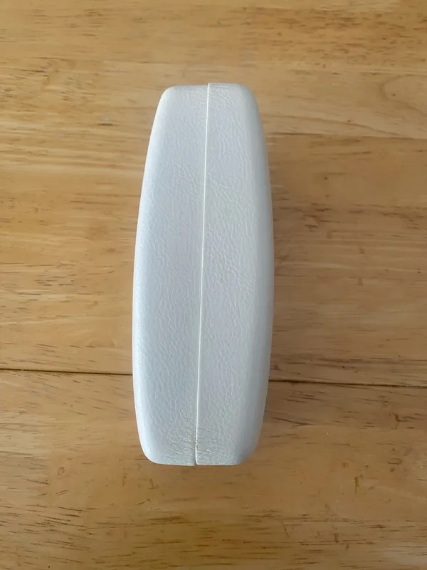 Versace White Leather Eyeglass/Sunglass Case - Image 2