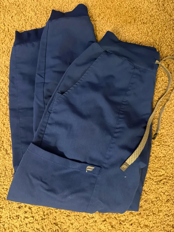 Fabletics Joggers Scrub - Image 3