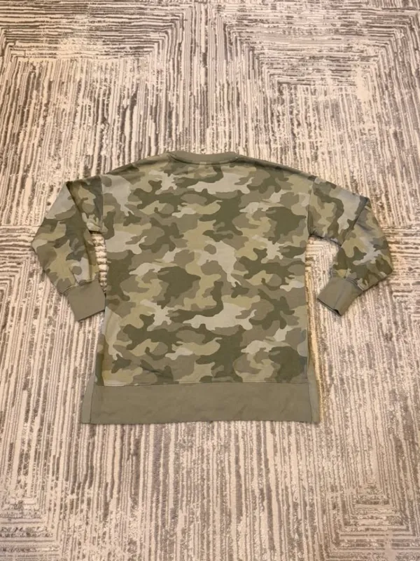 NEW Olive & Oak women's size small green camo fleece lined sweatshirt - Image 4