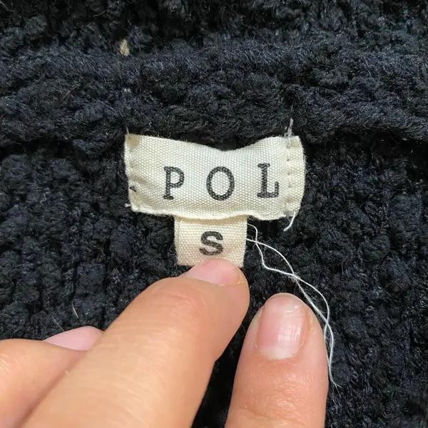 POL Black Popcorn Knit Hoodie Sweater Women’s Small – Cozy Textured Pullover - Image 3