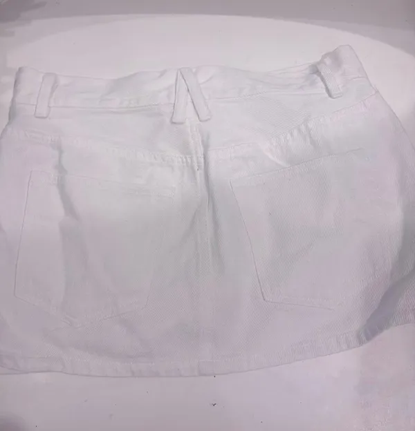 White jean skirt from golden dream boutique, size small - Image 2
