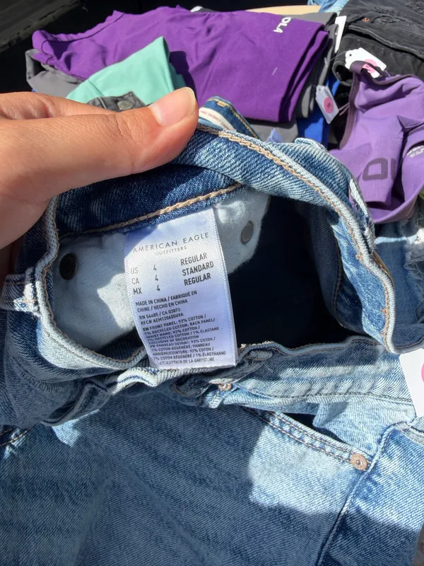 American Eagle Jeans - Image 4