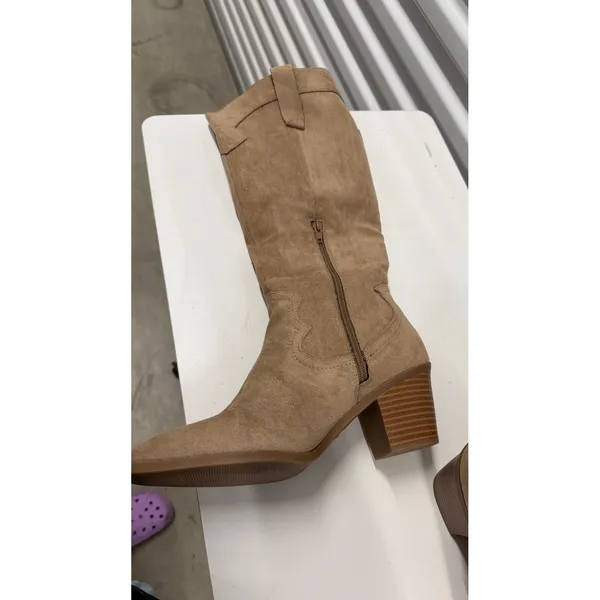 Tan Faux Suede Western Knee High Boots Pointed Toe Block Heel Size 8.5 - Image 4