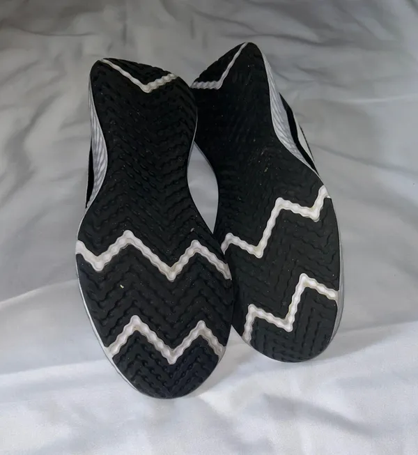 Nike Shoes - Image 2