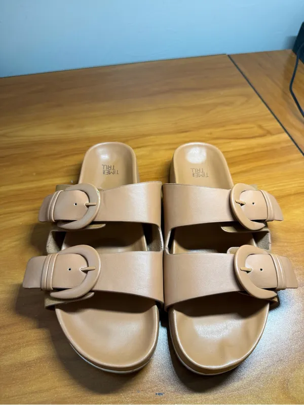 Time and Tru Double Buckle Slip On Sandal Tan Brown Cognac Casual‎ Comfort 8 - Image 4