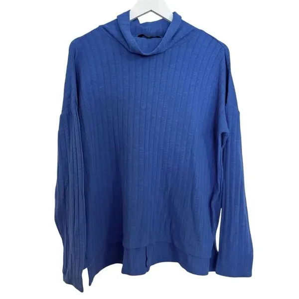 Banana Republic blue ribbed turtleneck top size M - Image 7