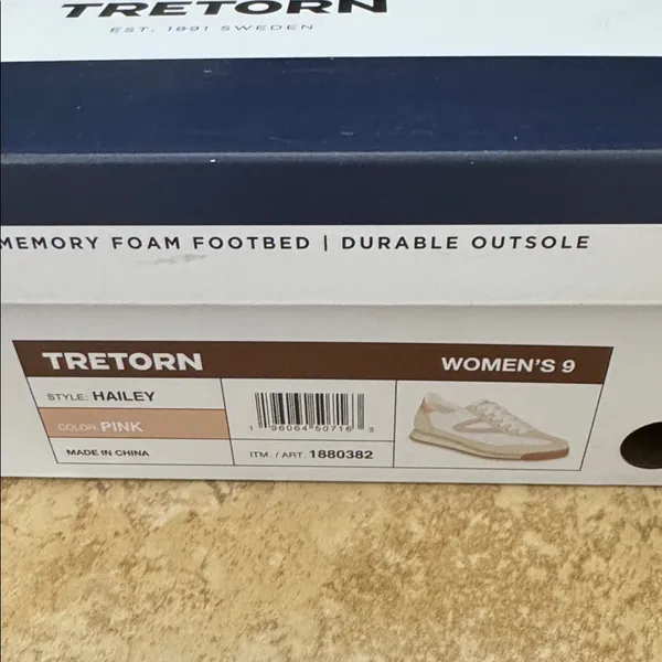 Tretorn Pink and White Women's Sneakers size 9 - Image 4