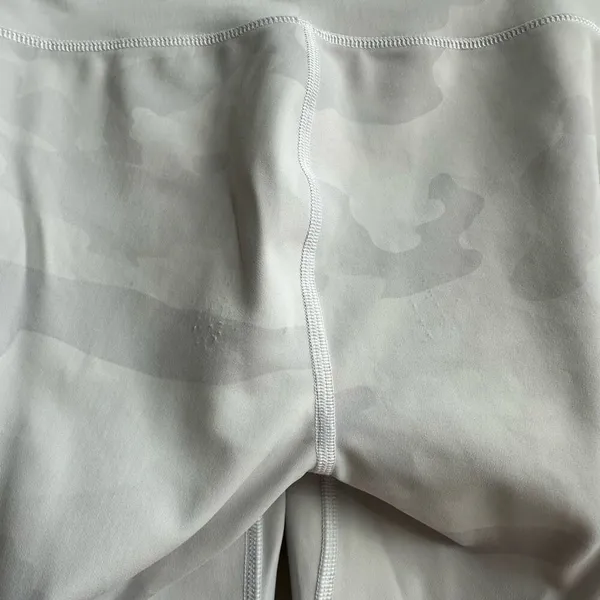 Alo Yoga Size XS High-Waist White Camo Vapor Legging Compresses Lift Preppy Fem - Image 10