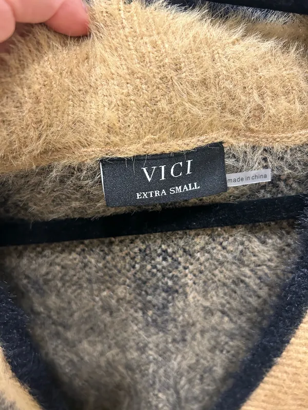 VICI Cardigan - Image 3