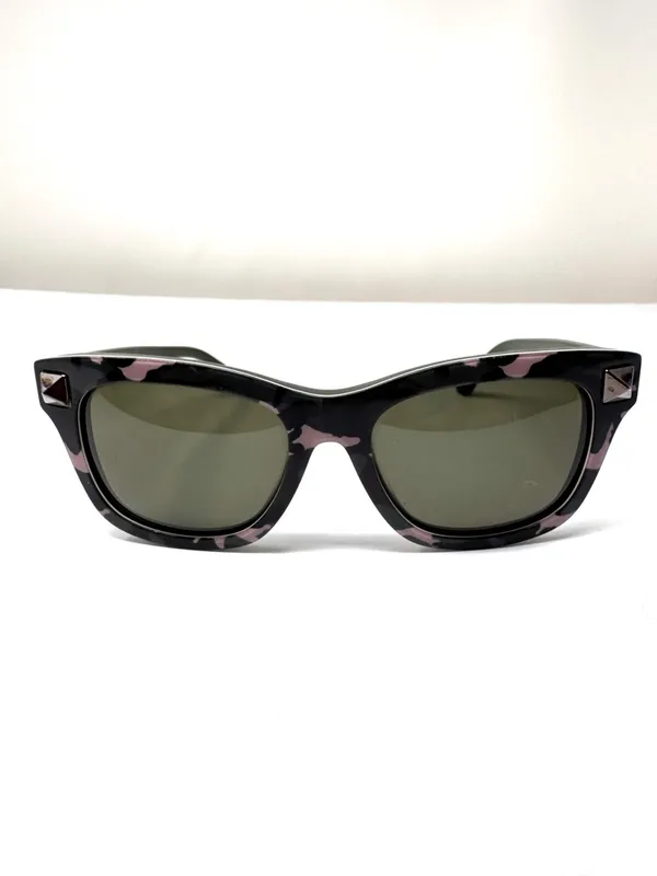 VALENTINO GARAVANI Rockstud safari sunglasses, unisex, made in Italy - Image 3