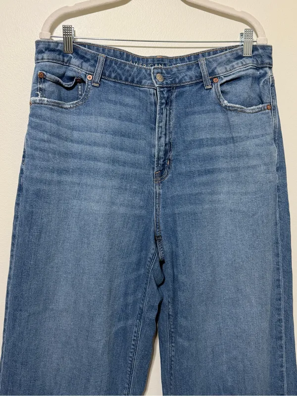 American Eagle Super High Rise Baggy Wide Leg Jeans Size 14 - Image 4