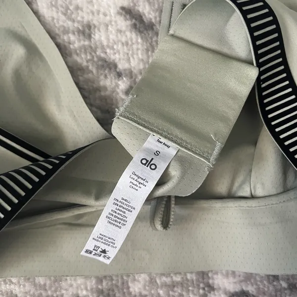 Alo Airlift Line Up Bra - Image 4