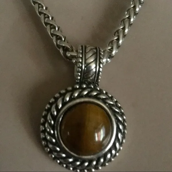 Pretty silver pendant necklace - Image 2