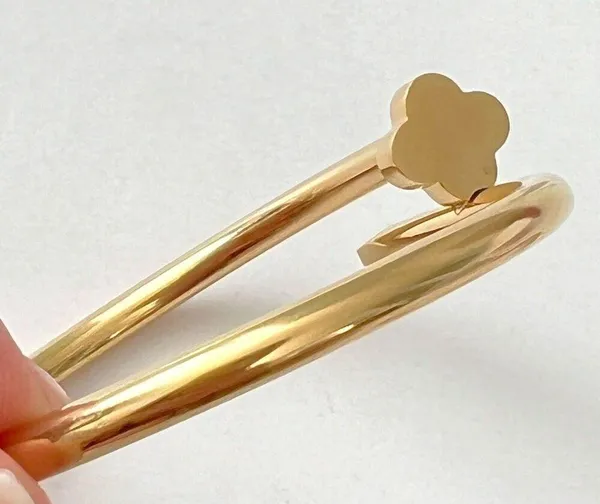 18K Gold Plated Nail Clover Bangle Bracelet Stainless Steel womens Jewelry NWT - Image 4