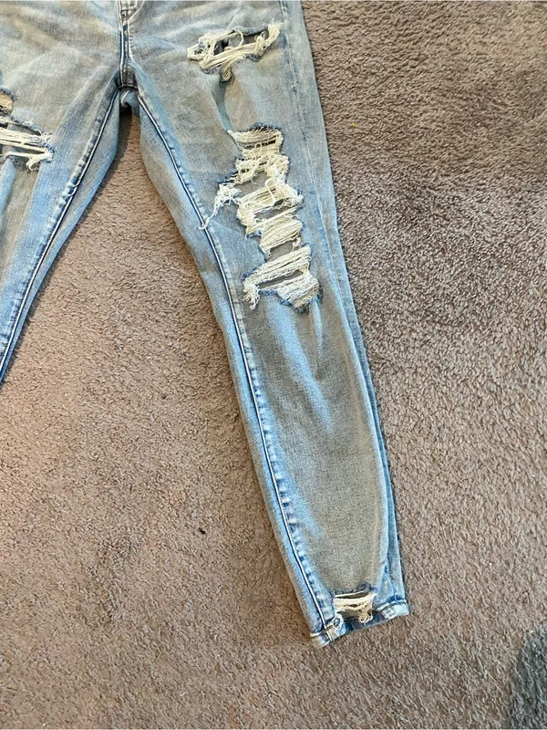 American Eagle Outfitters Light Wash Distressed Skinny Jeans - Image 4