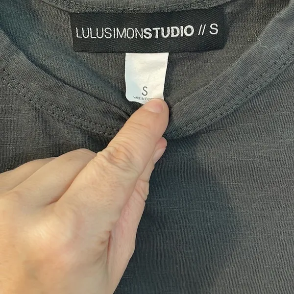 Lulusimon‎ Studio Food Coma Graphic Tee Charcoal Gray Cotton T-Shirt Small - Image 3