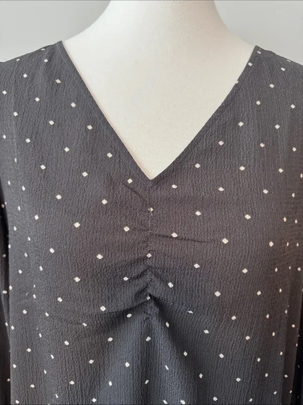 Loft V-Neck Long Sleeve Charcoal Polka Dot Blouse Top Women's Medium - Image 3