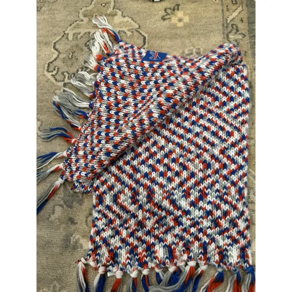 Buffalo Bills Knit Scarf Fringe End NEW - Image 3