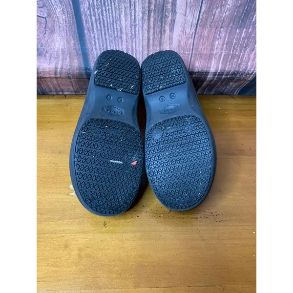 Crocs Women's Slip Resistant Work Clogs‎ Black Size 6 - Image 5