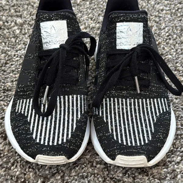 Adidas Monochrome Knit Sneakers - Image 5